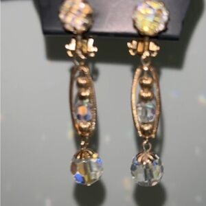 Vintage 50s/60s dangle clip on dangle earrings with crystal beads